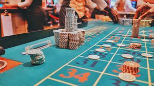 winslot77 mobile interface showing Liga 1 markets and live casino games